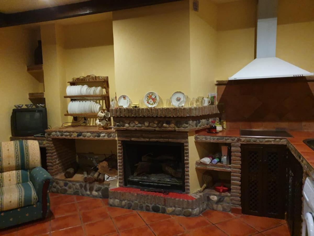 Monte Rosado Viviendas Vacacionales La Peza ภายนอก รูปภาพ