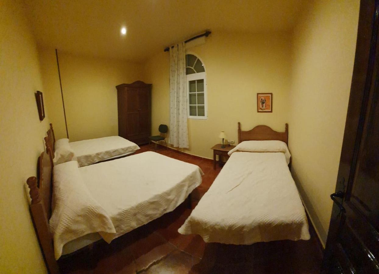 Monte Rosado Viviendas Vacacionales La Peza ภายนอก รูปภาพ